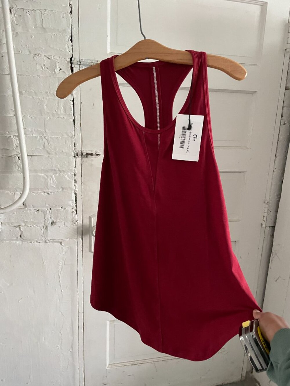ZYIA Cranberry Effortless High Low Relaxed Fit Women's Tank Top, Long XL - Picture 10 of 10